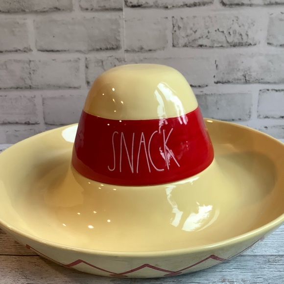 Rae Dunn Sombrero Chip & Dip Platter - Picture 2 of 4
